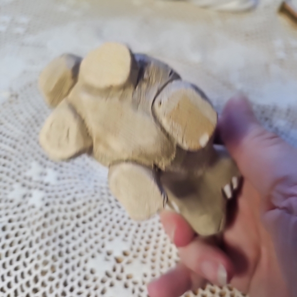 Artesania Rinconada Vintage Retired Wolf/Dog Figurine, Few Chips - Picture 4 of 11